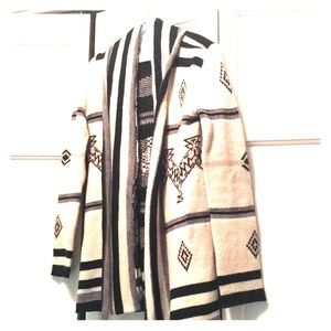 BB Dakota Sweater size XS